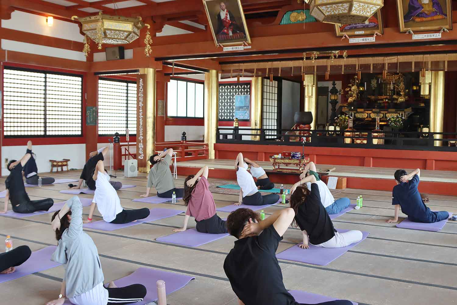 Yoga experience at Josenzan Kannonji Temple (Chikuma City, Nagano)